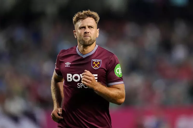 تحليل تأثير غياب مهاجم وست هام على أداء الفريق أمام توتنهام في الدوري الإنجليزي