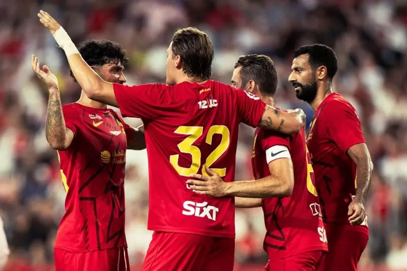 تحليل تطورات الدوري السعودي: تأثير ثلاثية الخليج وتعادل الهلال على الترتيب العام