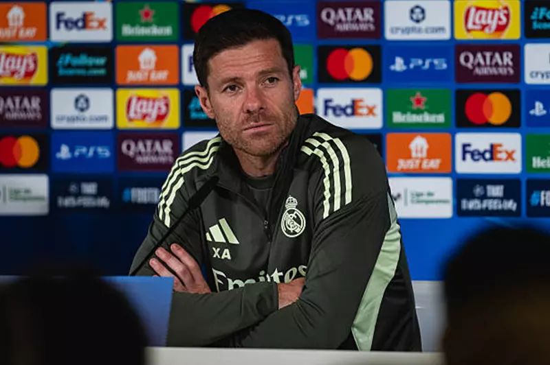 تحليل شامل لمباراة تشابي ألونسو ضد مارسيليا وتأثير التدوير على الأداء