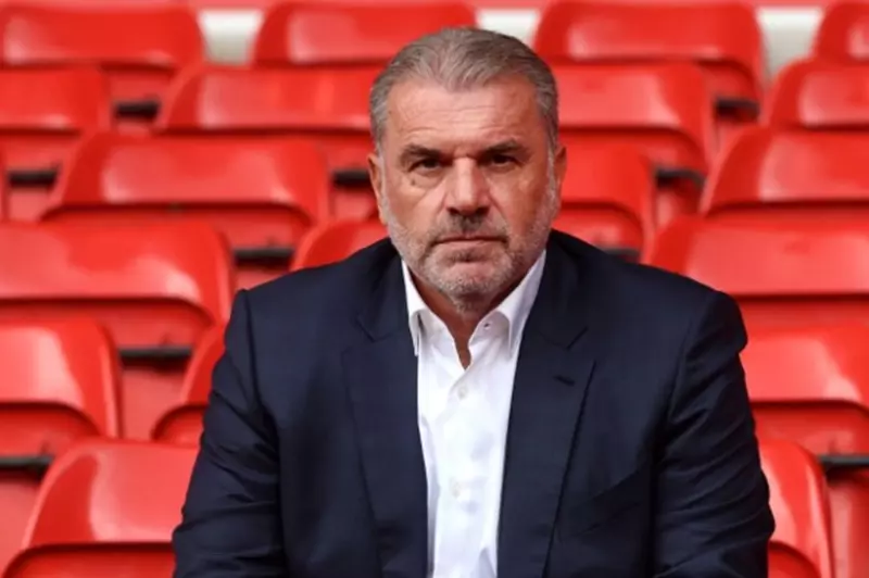 تحليل مستقبل توتنهام بعد هزيمة أرسنال: الإحباط ودروس من المدرب بوستيكوجلو