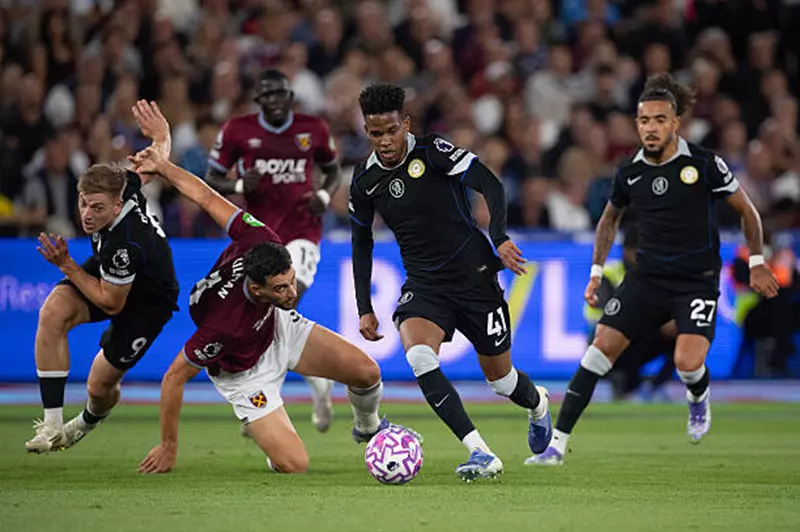 تشكيل فريق تشيلسي ودراسة عودة إستيفاو أمام مانشستر يونايتد