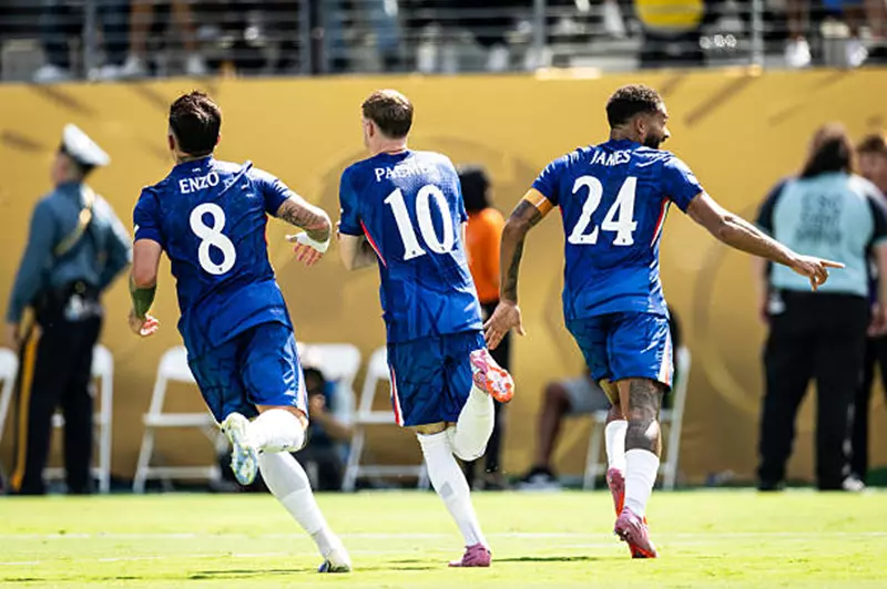 تشيلسي يضم لاعب أرجنتيني لتعويض غياب إيسوجو في دوري الأبطال