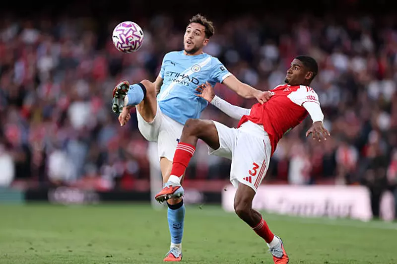 تطورات ترتيب الدوري الإنجليزي بعد تعادل أرسنال مع مانشستر سيتي