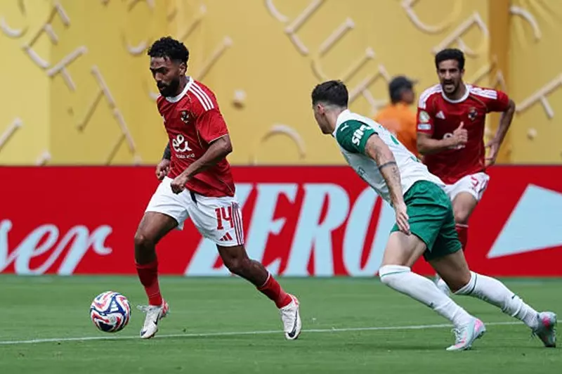 تعثر صفقة انتقال الشحات إلى الاتحاد الليبي: تفاصيل المليون دولار للأهلي