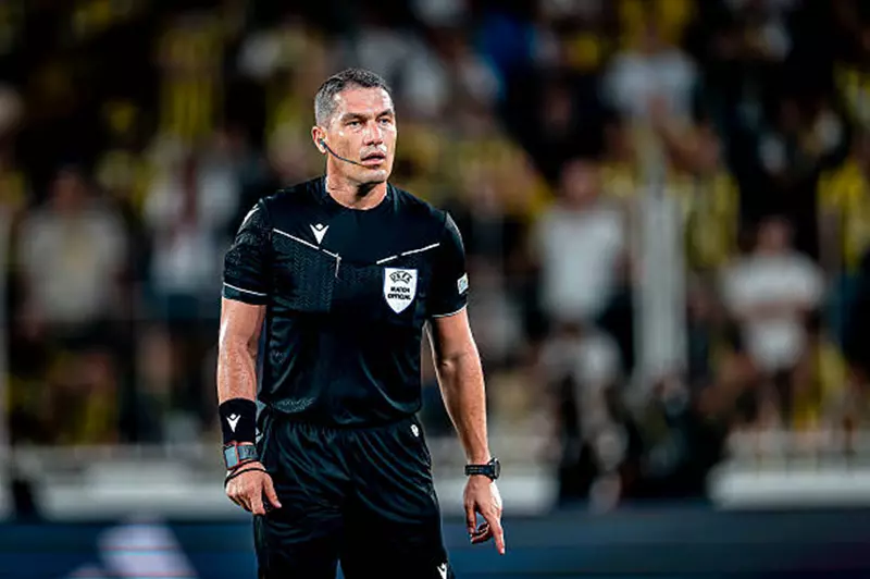 تعيين الحكم الروماني إستفان كوفاكس لمباراة أهلي جدة وبيراميدز في إنتركونتيننتال