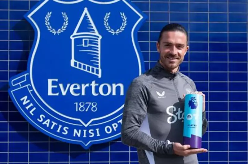 جريليش يتألق: لاعب شهر أغسطس في الدوري الإنجليزي الممتاز