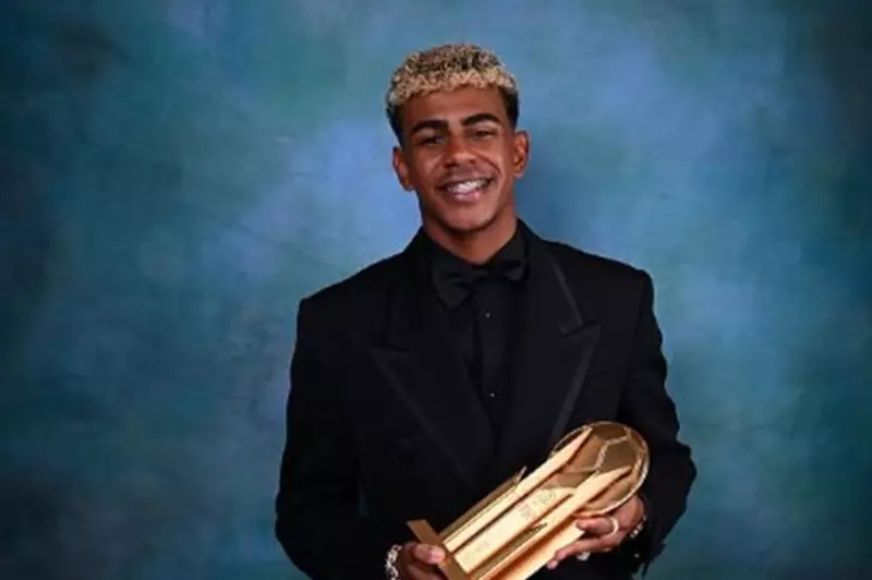 رسالة خاصة من لامين يامال لديمبيلي بعد خسارة الكرة الذهبية 2025