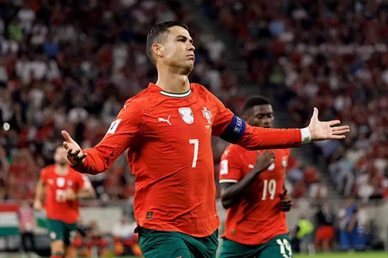 رونالدو يتوج بجائزة أفضل لاعب في التاريخ من رابطة الدوري البرتغالي