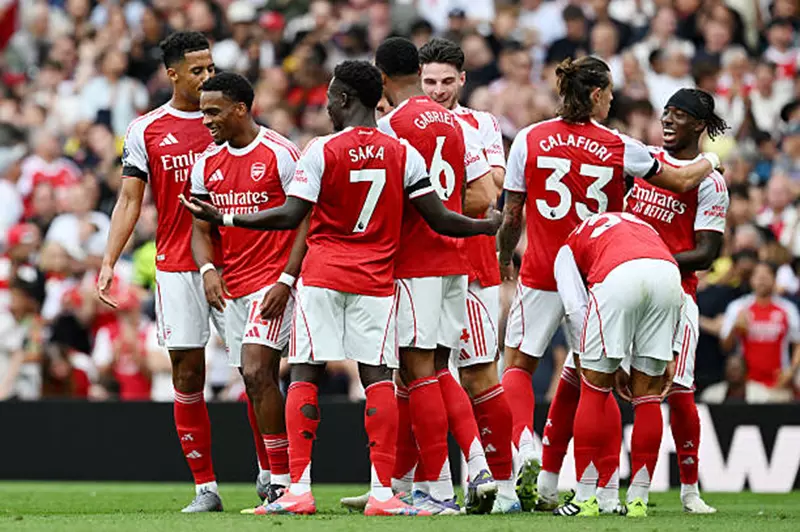 صباح الأمل الأوروبي: أشرعة أرسنال وتحديات فليك وفرص إيطاليا في المونديال