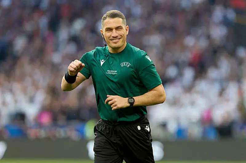 طاقم تحكيم روماني يدير مباراة بيراميدز وأهلي جدة بكأس إنتركونتيننتال