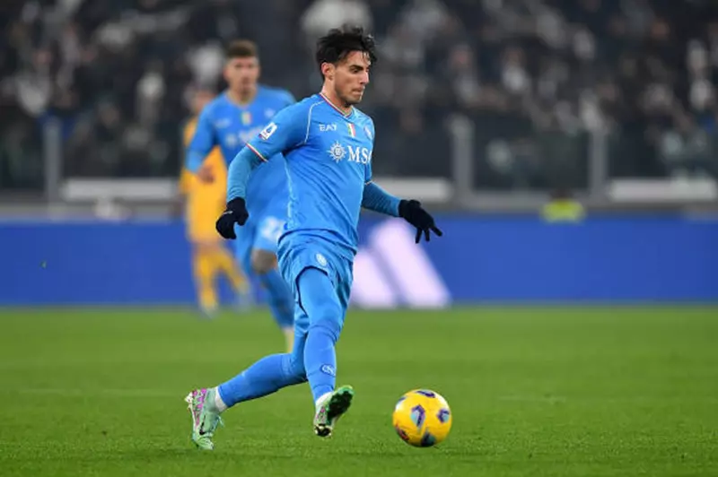 عودة إلماس إلى نابولي بعد موسم ونصف من التألق والنجاح