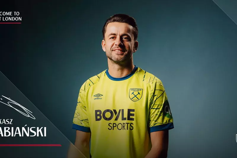 عودة لوكاس فابيانسكي: تعزيز الدفاع في وست هام يونايتد