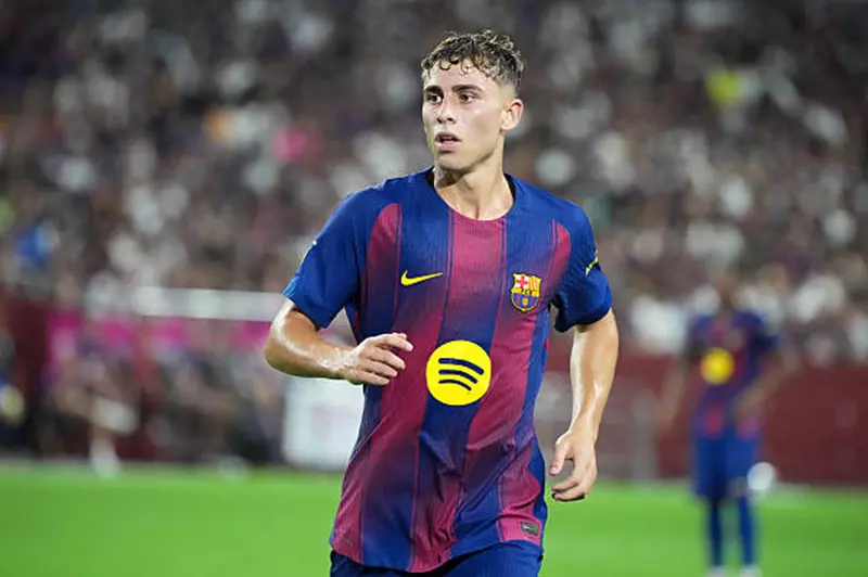 فيرمين لوبيز يكشف مستقبله مع برشلونة بعد اجتماع فليك الحاسم