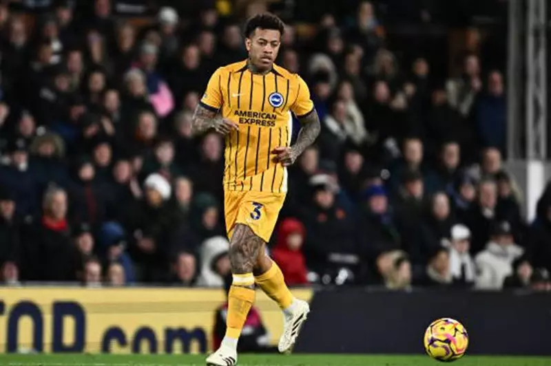 كريستال بالاس يعزز صفوفه بالتعاقد مع مدافع برايتون تحسبًا لرحيل جويهي إلى ليفربول