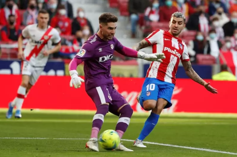 لوكا زيدان يتجه نحو الجزائر بدلاً من فرنسا في مسيرته الرياضية