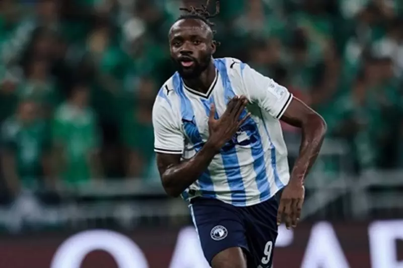 مايلي يتألق ويقود فريقه لهزيمة الأهلي السعودي بثنائية وهاتريك مميز