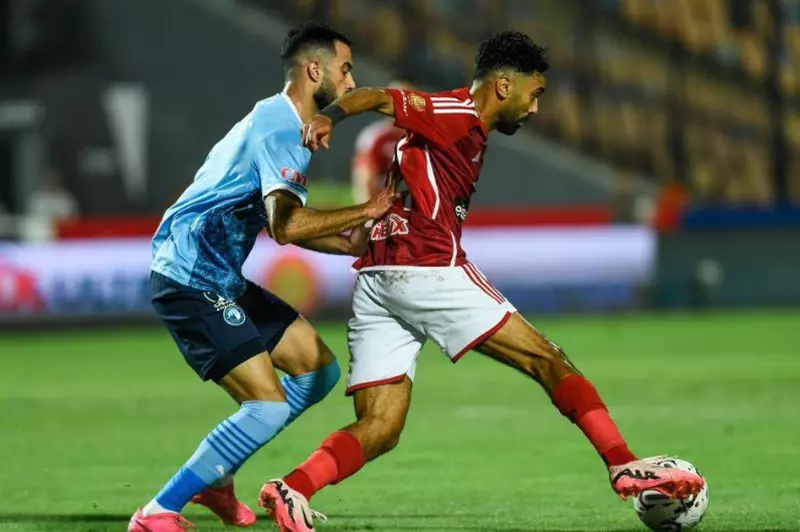 محمود مرعي يخضع لجراحة في الركبة ويغيب عن بيراميدز لمدة شهر