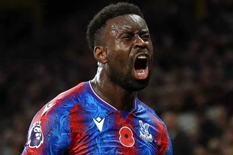 مدرب كريستال بالاس يؤكد استمراره رغم الشائعات حول جويهي