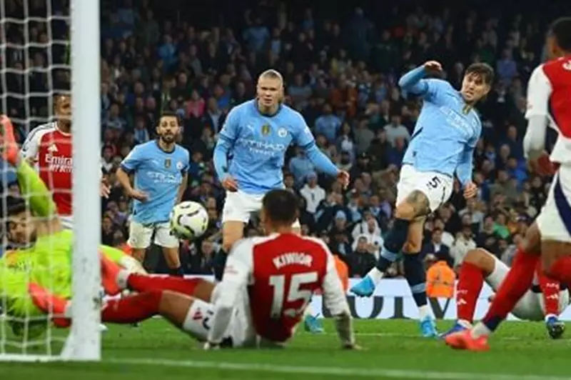 منافسات مثيرة اليوم: قمة أرسنال ضد مانشستر سيتي وبرشلونة يواجه خياثي