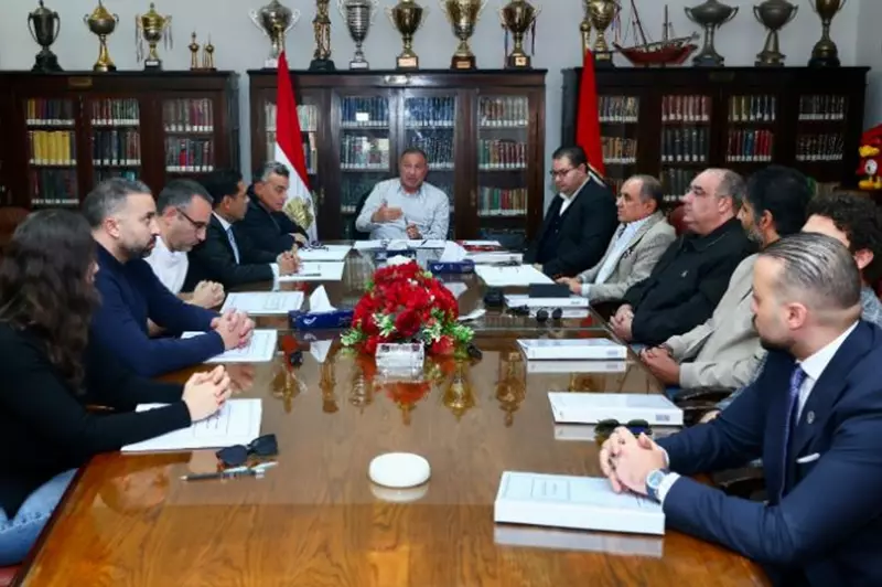 مناقشات مجلس الأهلي حول الملفات الثلاثة وتأثيرها على مستقبل الخطيب