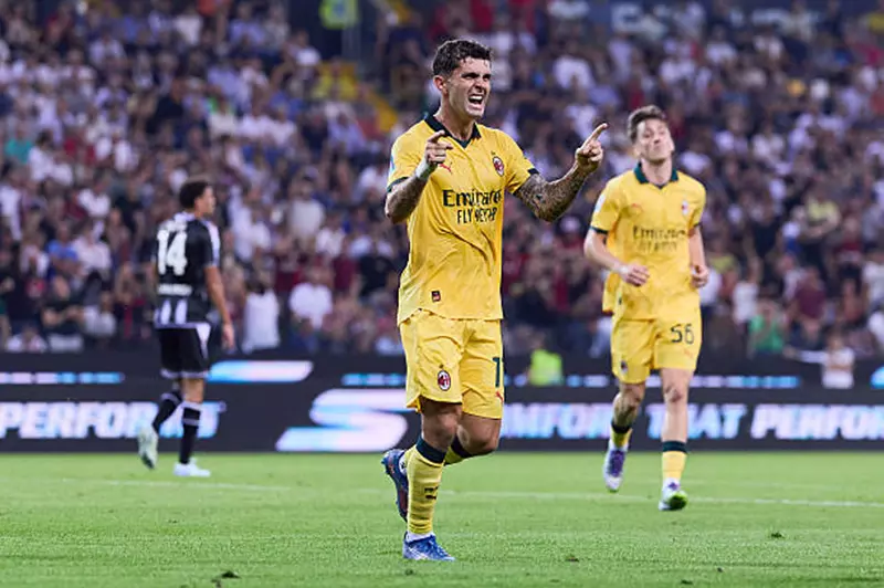 ميلان يحقق انتصارًا ساحقًا على أودينيزي بثلاثية واضحة في الدوري الإيطالي