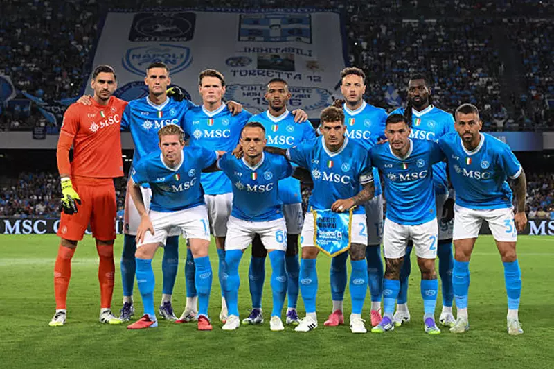 نابولي يتأهب لمواجهة فيورنتينا: تفوق لوكا على هويولند