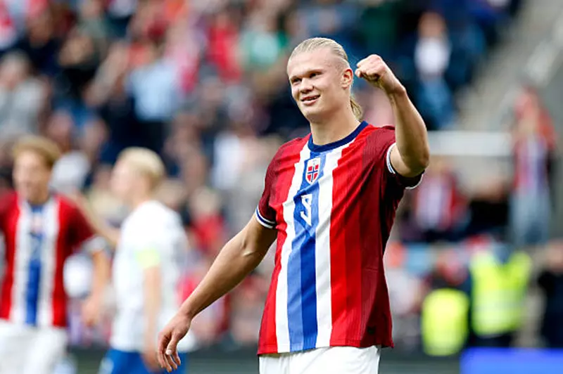 هالاند: الإعصار النرويجي الذي يغير ملامح كرة القدم