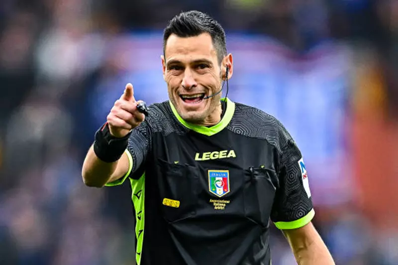 يويفا يكشف عن الحكم لمباراة ليفربول ضد أتلتيكو مدريد في دوري الأبطال