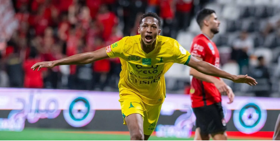 الهلال يترقب.. والخليج يفتح الباب أمام رحيل مراد هوساوي