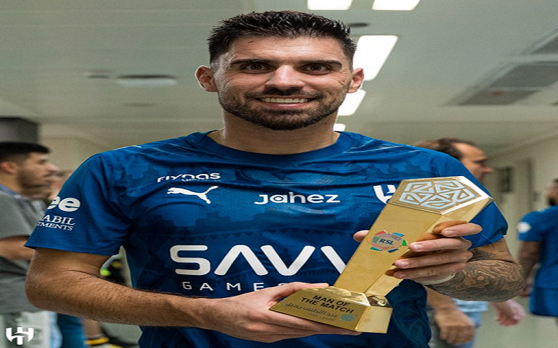 نجم الوسط البرتغالي يسطع في الإنماء.. نيفيز رجل مباراة الهلال والاتحاد