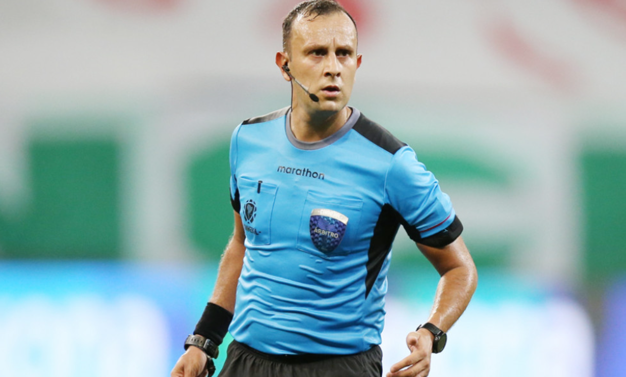 صافرة لاتينية لكلاسيكو الاتحاد والهلال.. من هو الأرجنتيني داريو هيريرا؟