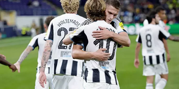 نيوكاسل يكتسح سانت جيلواز 4-0 في دوري أبطال أوروبا