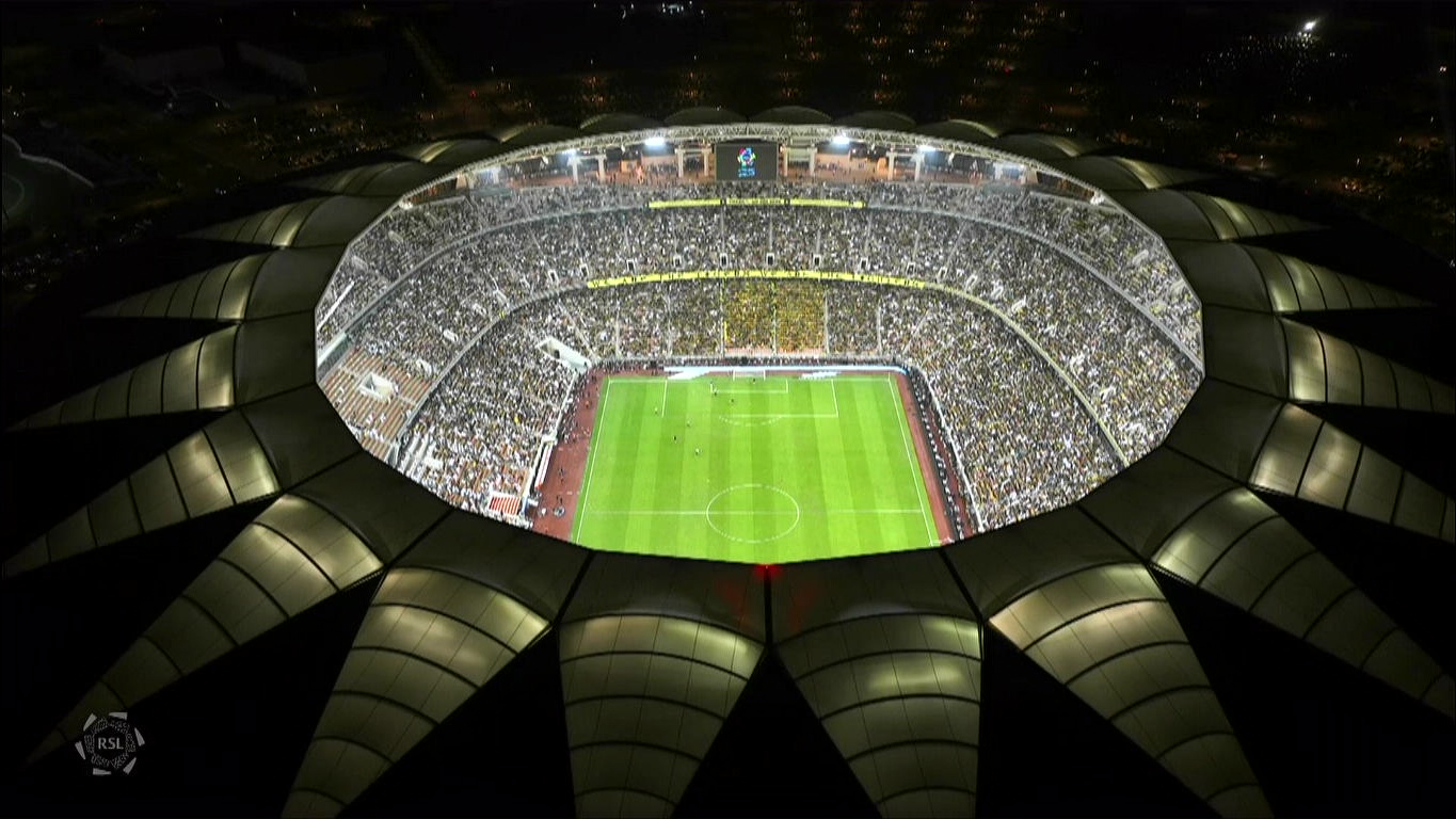 تفاصيل تنظيمية مُحكمة قبل قمة الاتحاد والهلال في ملعب الإنماء