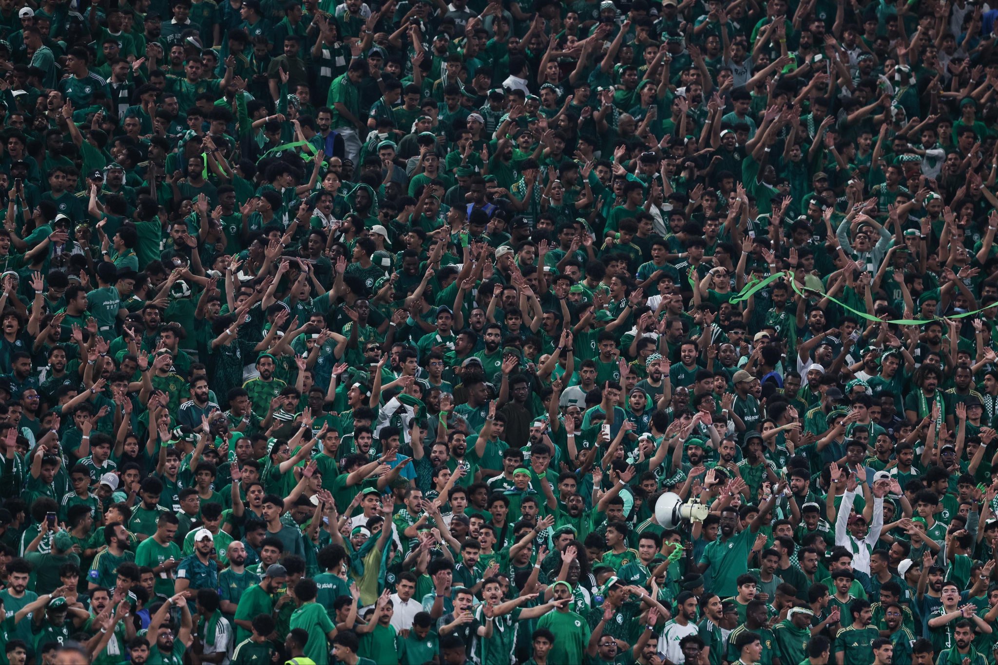 من المدرجات إلى الشوارع.. فرحة التأهل تكتسح المملكة