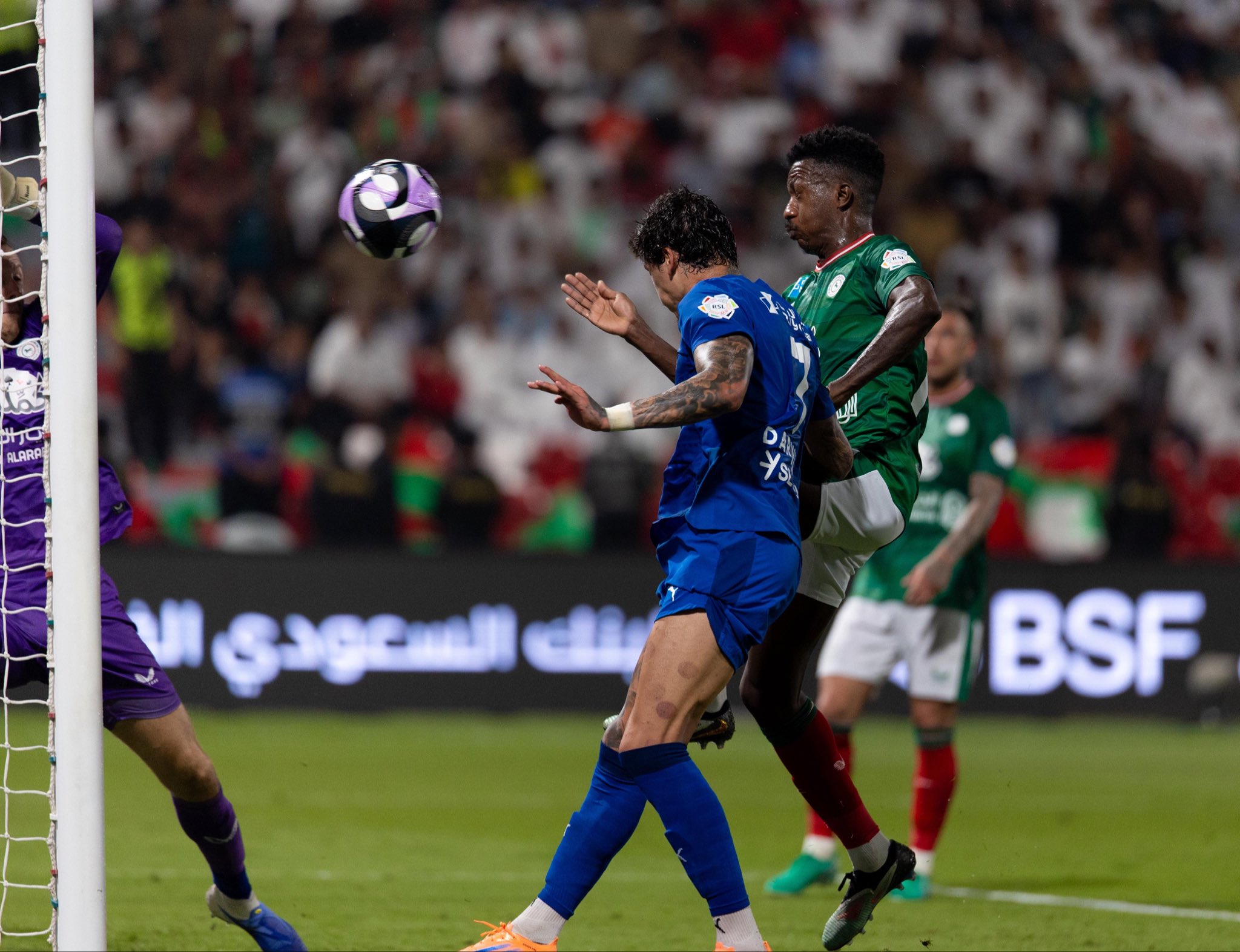 نجم الهلال يتفوق على فيليكس ويتوج بجائزة أفضل لاعب في دوري روشن
