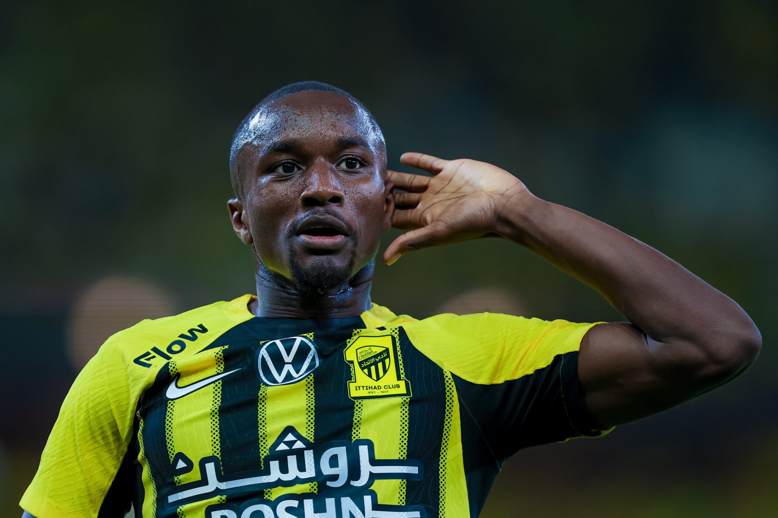 أسطورة الاتحاد يهاجم موسى ديابي ويحذره من مقصلة كونسيساو