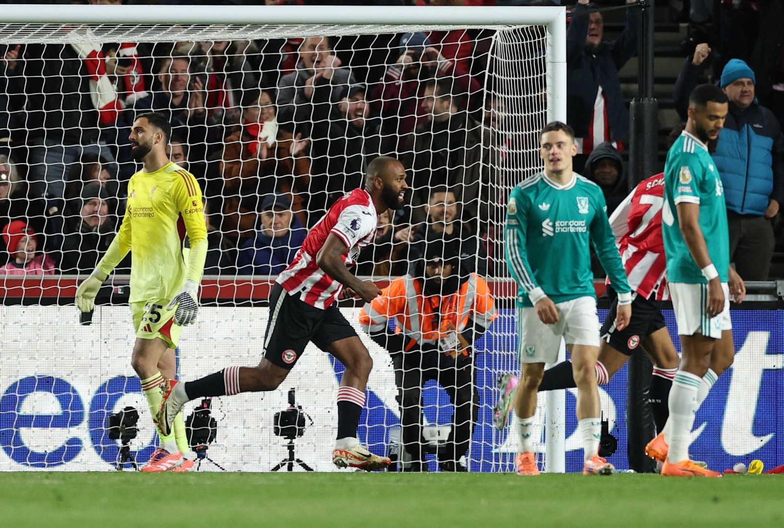 فيديو| ليفربول يواصل الترنح بخسارة جديدة أمام برينتفورد