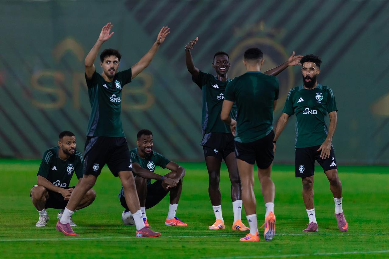 الأخضر يرفع وتيرة الاستعدادات لمواجهة العراق في الملحق الآسيوي.. والحمدان يشارك