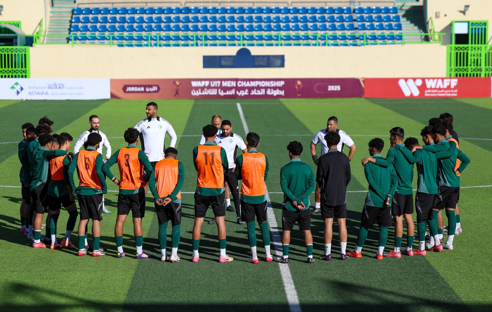 الكشف عن سبب مشاركة المنتخب السعودي في كأس غرب آسيا بفئة عمرية أقل