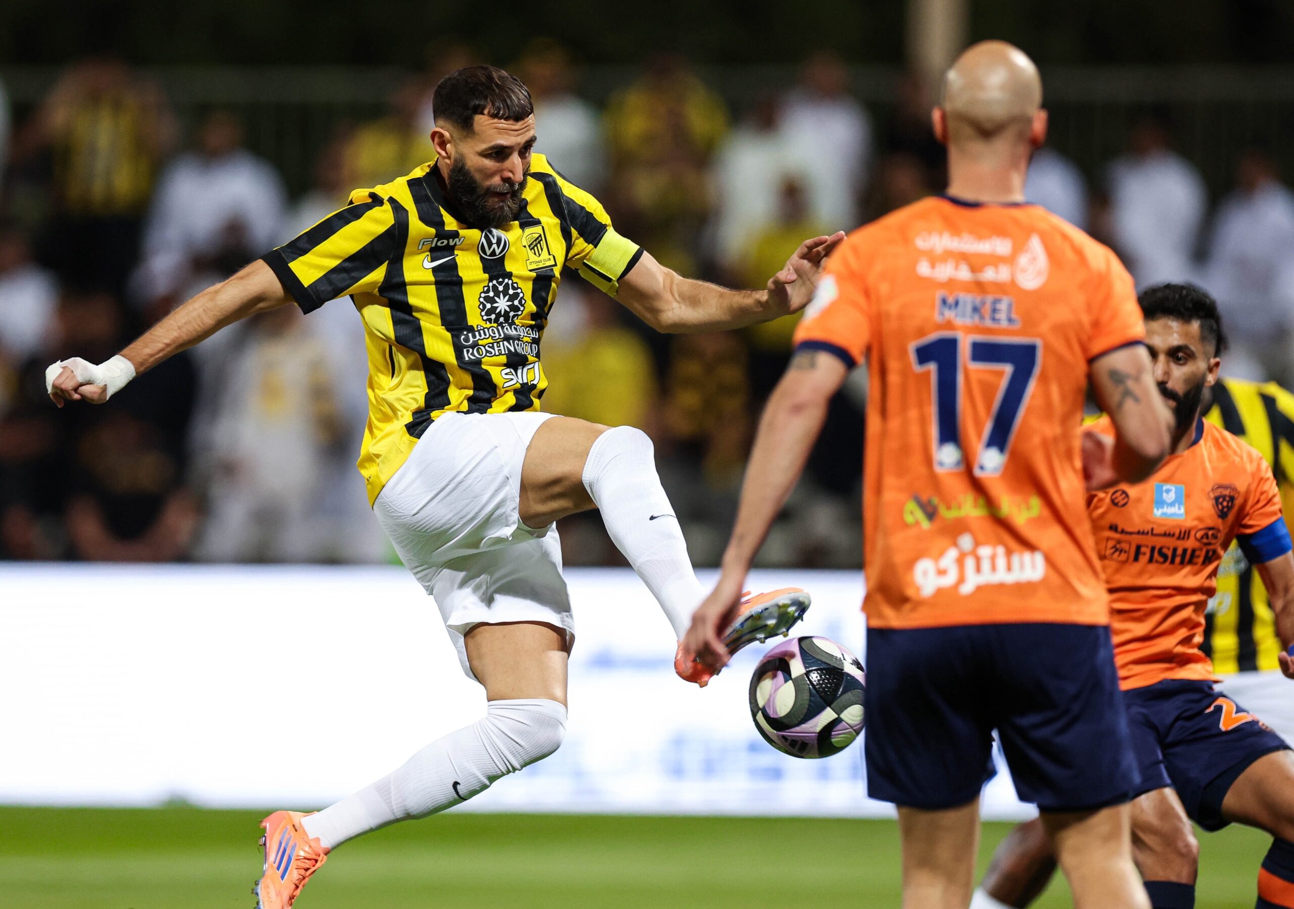 صدمة في الاتحاد.. كونسيساو يستبعد بنزيما قبل مواجهة الخليج