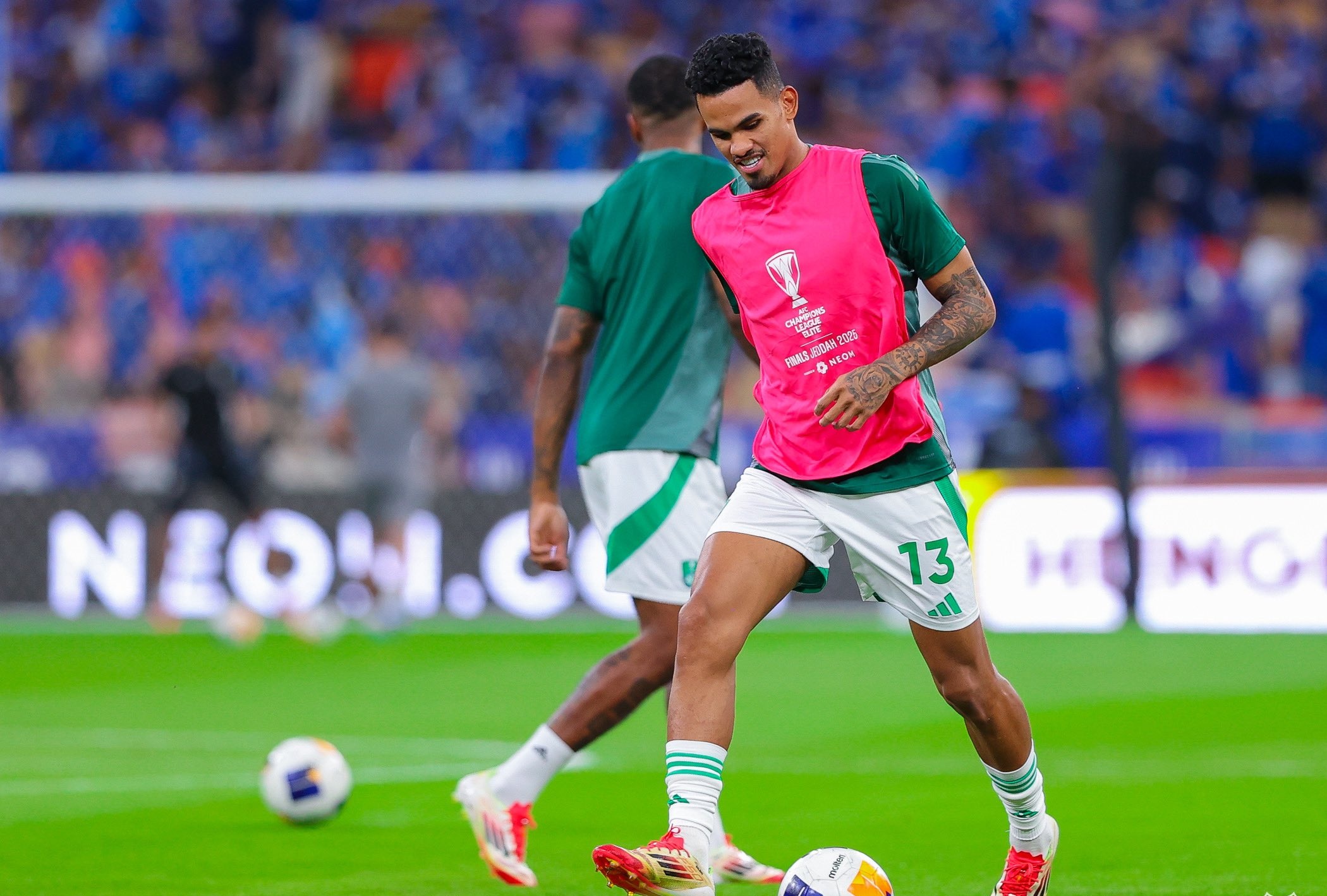 جالينو يرفض الراحة ويكثف التأهيل للحاق بمواجهة الشباب