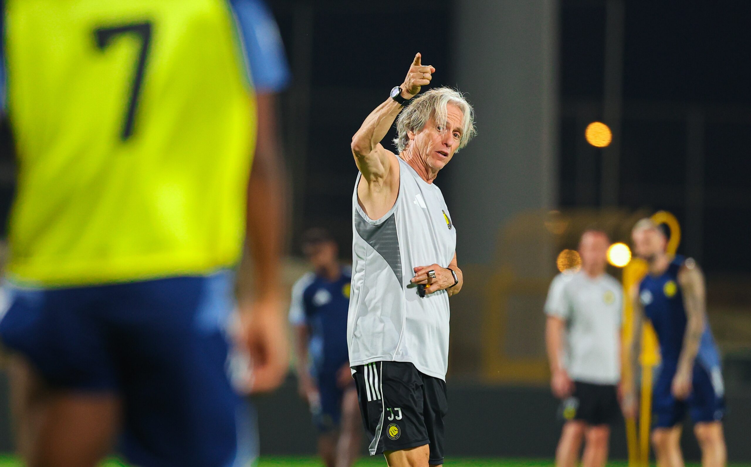 جيسوس يفرض برنامجًا خاصًا على جاسوفا لاستعادة لياقته قبل مواجهة الفتح