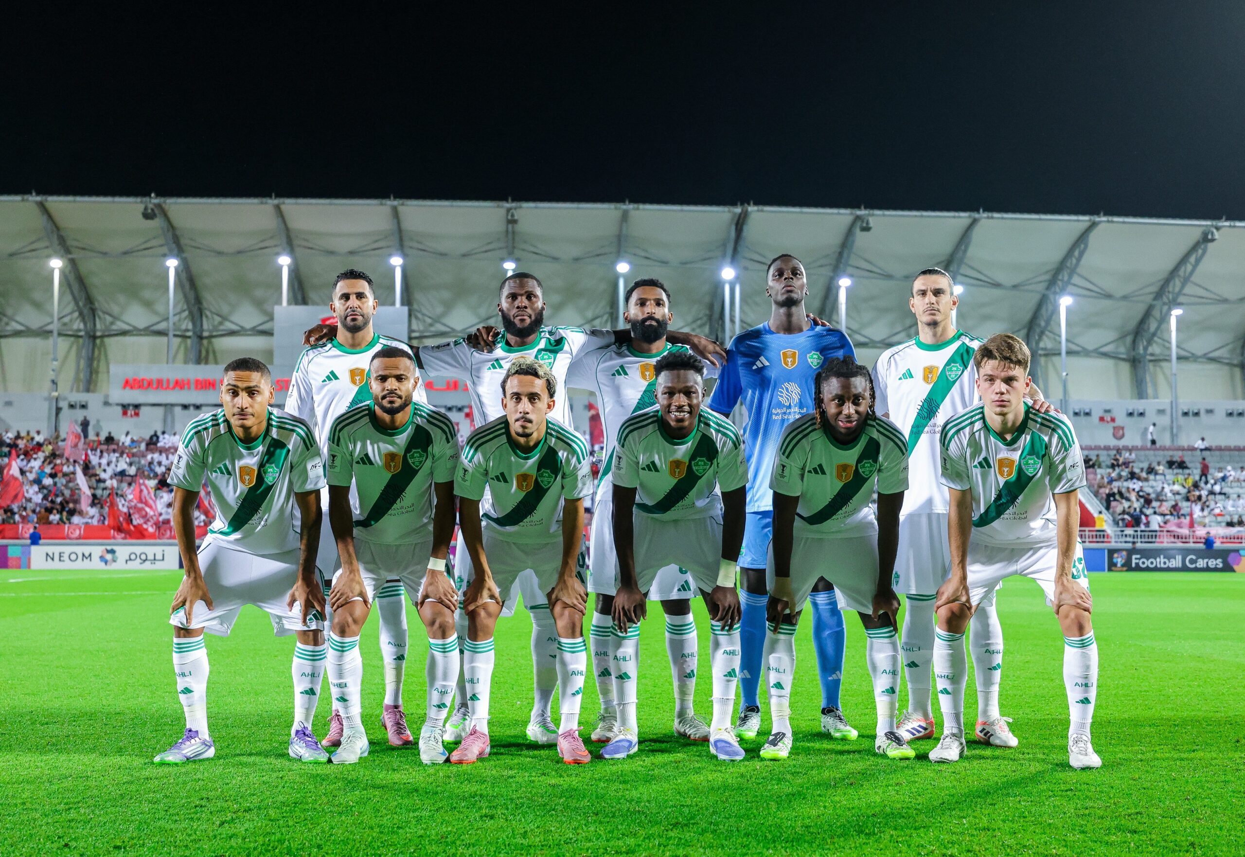 غياب مفاجئ يربك حسابات الأهلي قبل قمة الشباب في دوري روشن