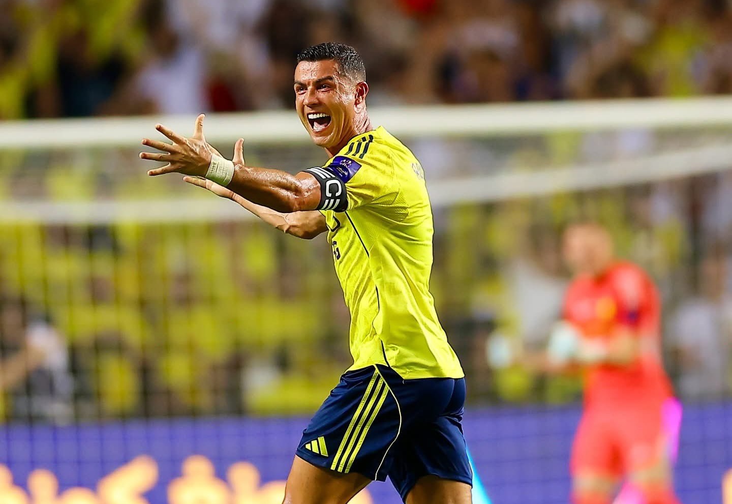 رونالدو يتصدر قائمة أغنى لاعبي العالم.. وصلاح السابع ضمن النخبة