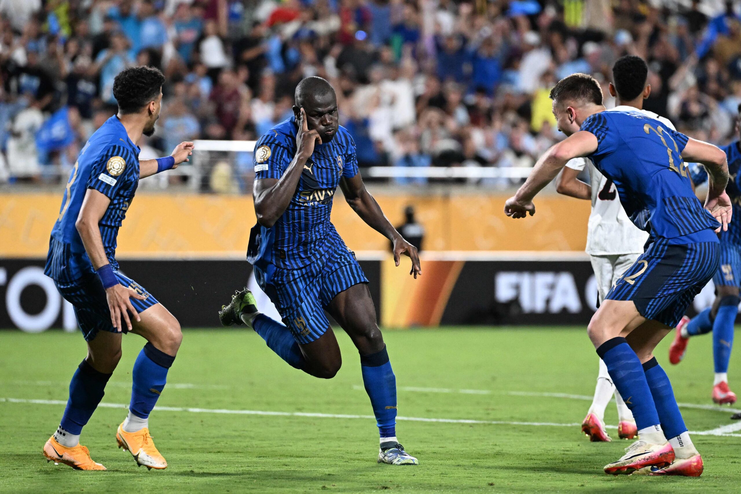 كوليبالي يبدي رغبته في البقاء داخل أسوار الهلال