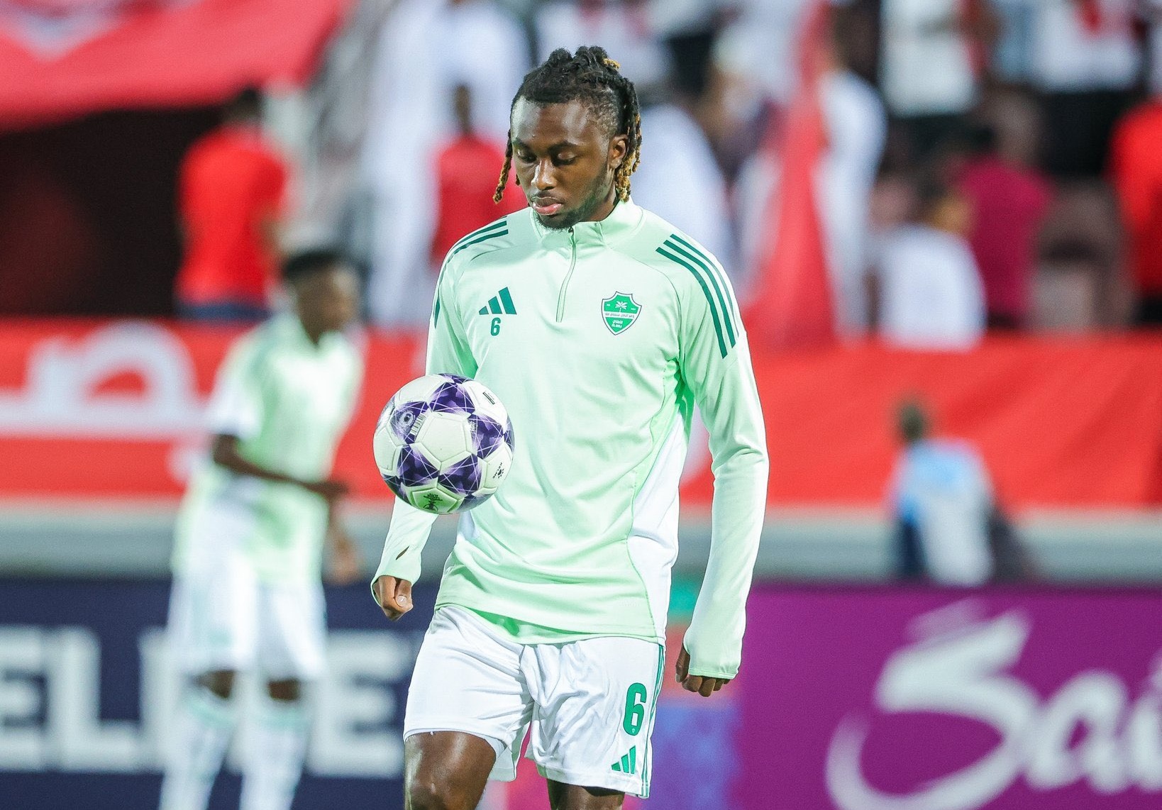 يايسله يستبعد أتانجانا ويستعيد كيسيه ومحرز قبل مواجهة الرياض