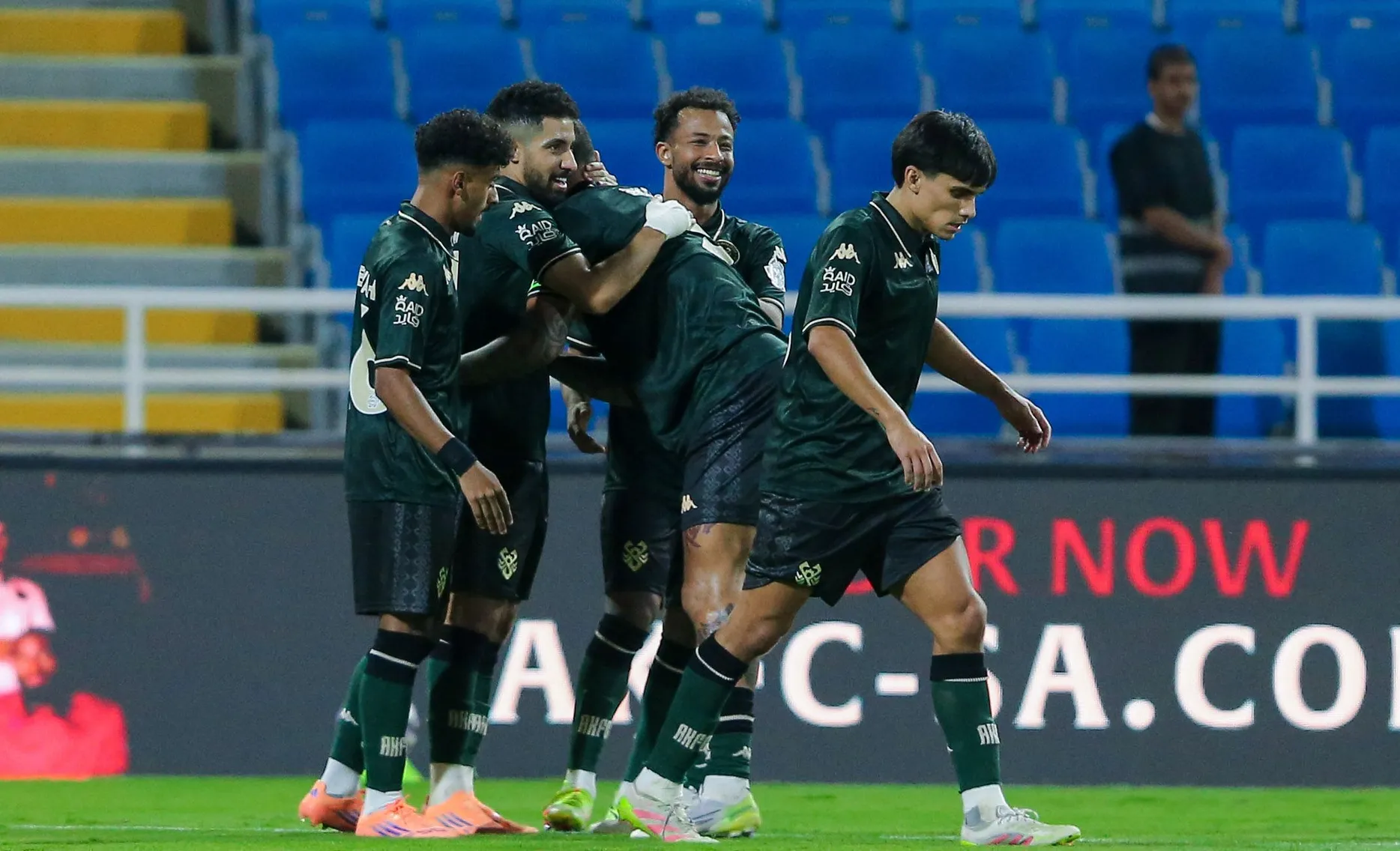 رئيس الخلود يوضح أسباب تدريبات الفريق خارج ملعبه الأساسي