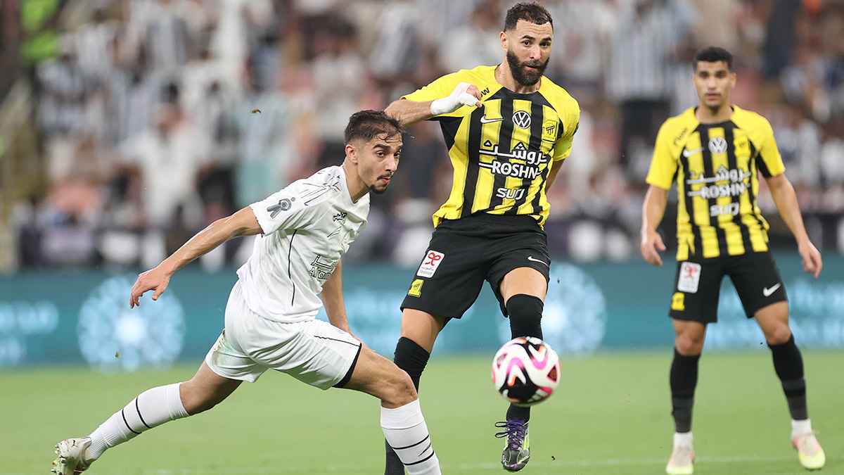 كأس الملك.. توقعات جريئة من الجمعان قبل موقعة الاتحاد والشباب