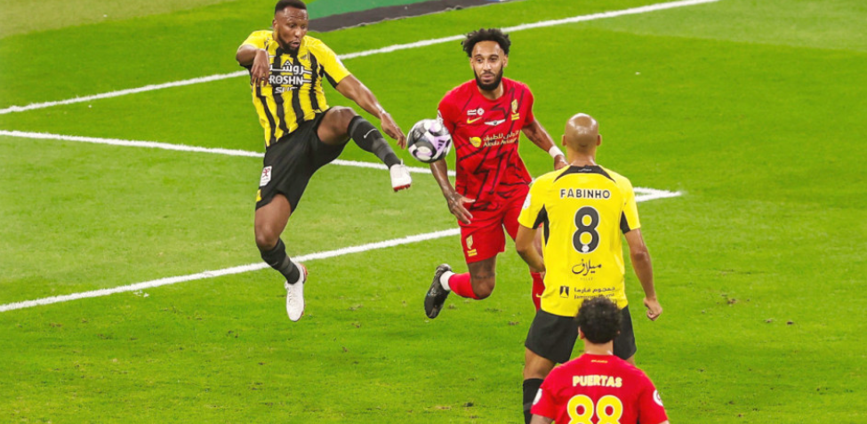 الاتحاد يحسم ملف حسن كادش.. تجديد مرتقب للمدافع الدولي