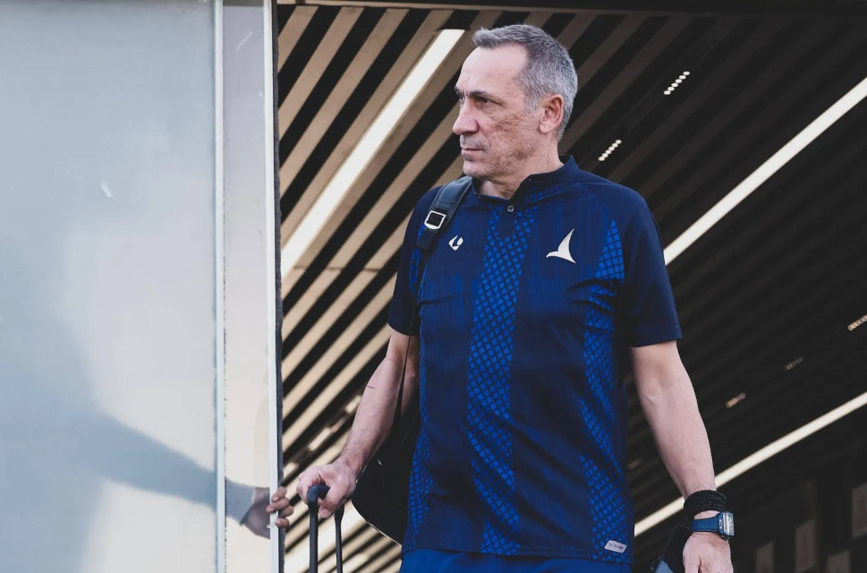 دونيس يطلق تصريحات غاضبة بعد خروج الخليج من كأس الملك